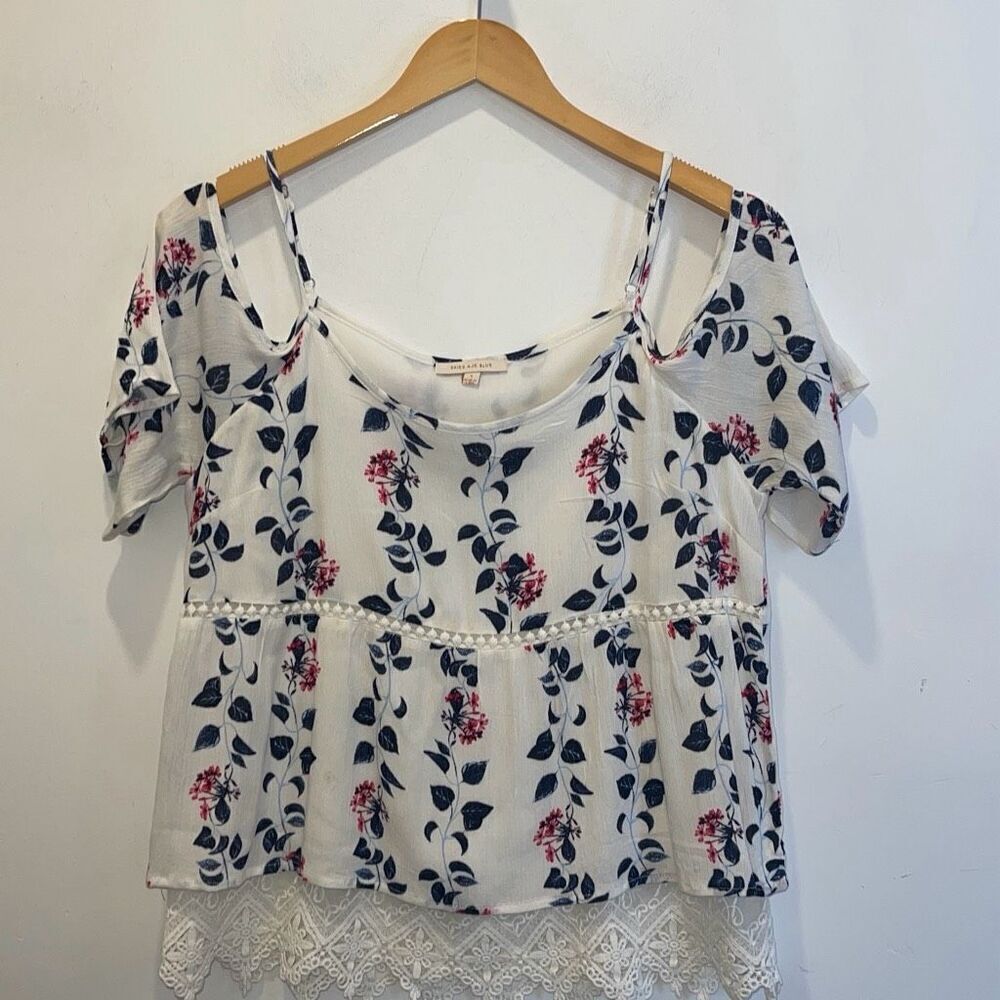 Skies Are Blue Floral Langlock Lace Trim Cold Shoulder Top Multicolor Small